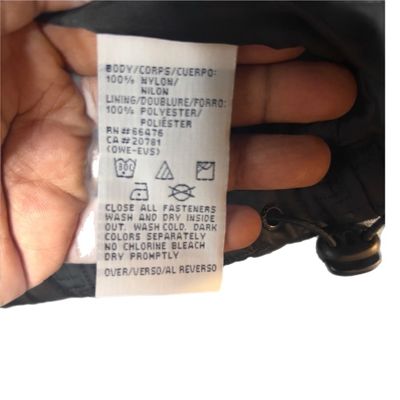 Vintage Tommy Hilfiger Vest Jacket MEDIUM Sleeveless Vest Black TH Quilted Zip - Picture 4 of 9